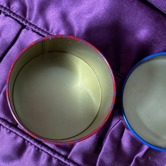 Kitty Cat Tin White Gray Vintage Round Blue Eye Trinket Decor Hallmark Taiwan - Picture 4 of 8